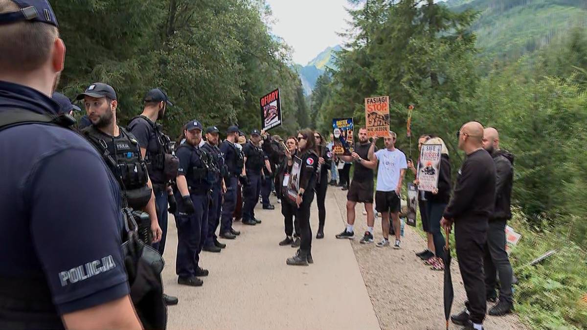 Starcie aktywistów z góralami przy trasie na Morskie Oko — interweniuje policja