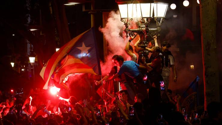 Barcelona nie poszła spać! Święto na ulicach