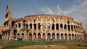 Polak uruchomił drona nad Koloseum. Urządzenie spadło na zabytkowe schody