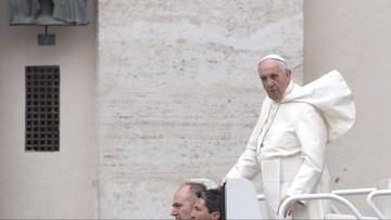 Papież chce debaty o zniesieniu celibatu księży. Powodem spadek powołań