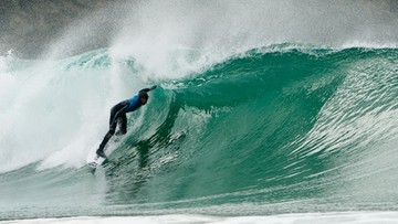Australia: surfer ocalał, bo kolega znał się na pierwszej pomocy