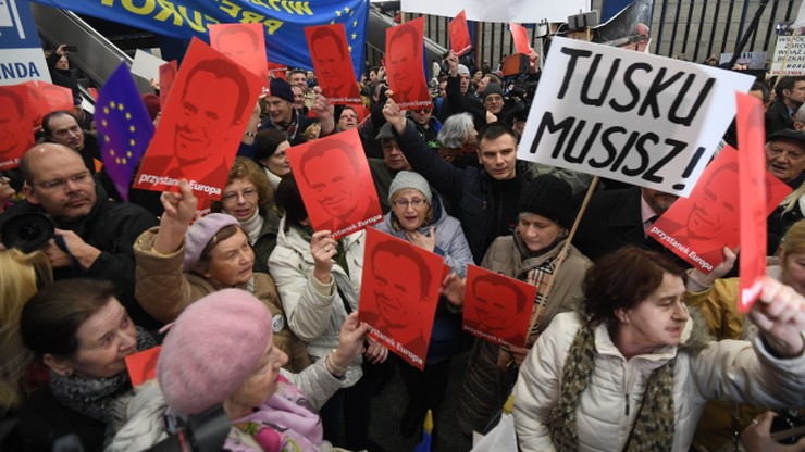 Karczewski o powitaniu Tuska: początek kampanii wyborczej