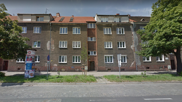Wrocław. Dwuletnie dziecko wypadło przez okno