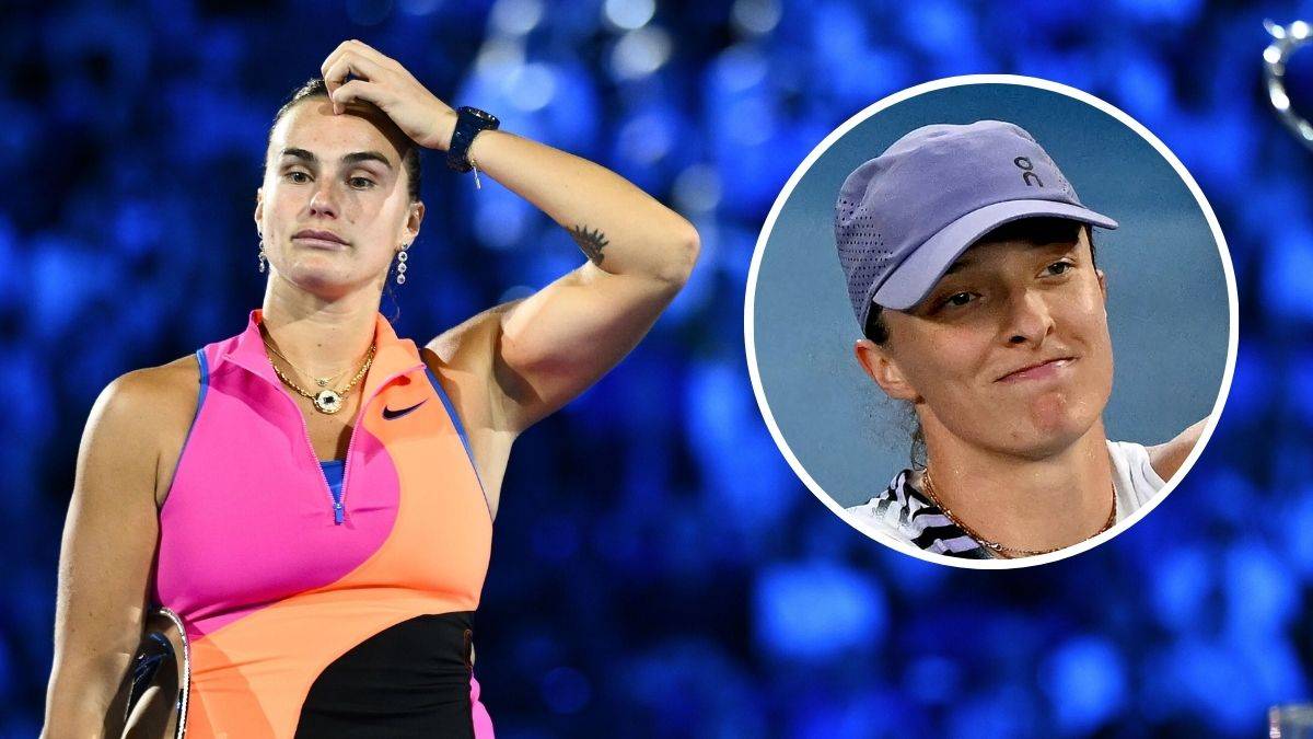 Aryna Sabalenka w r&oacute;żowo-pomarańczowym stroju tenisowym z ręką na głowie, obok zdjęcie Igi Świątek w czapce.