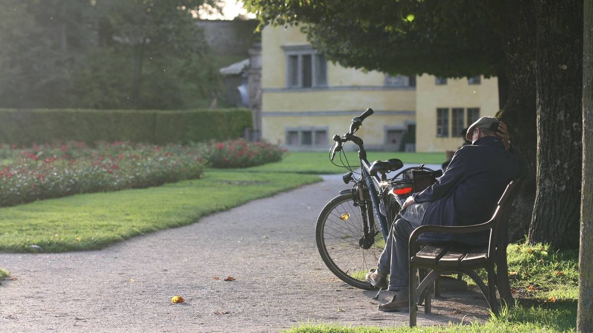 Zmęczenie może być objawem "cichego" udaru. Seniorzy w grupie ryzyka