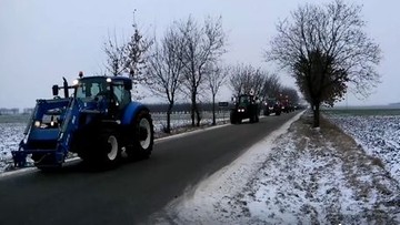 Kolumny ciągników na drogach. Utrudnienia w związku z protestami rolników 