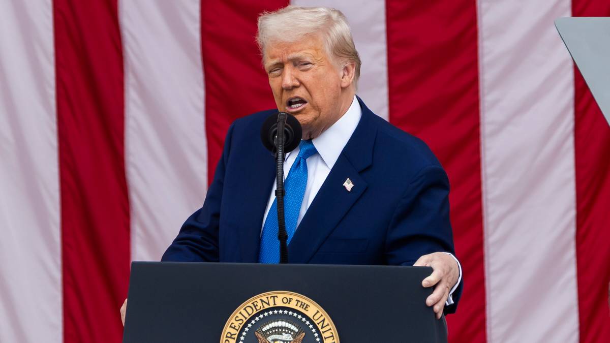 "Putin igra z ogniem". Trump ostrzega przywódcę Rosji