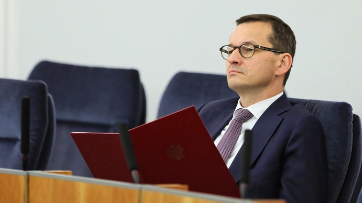 Premier Morawiecki w Senacie: dojrzałe państwo wyciąga wnioski i potrafi zmodyfikować swoją linię