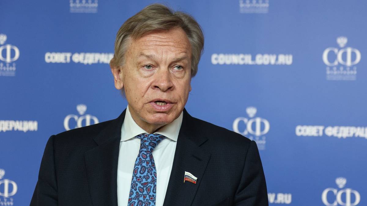 Moskwa o dronach nad lotniskami. Senator kpi i wskazuje winnych