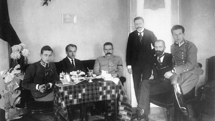 "Rz": Polska odzyskała bezcenne archiwum sekretarza Piłsudskiego