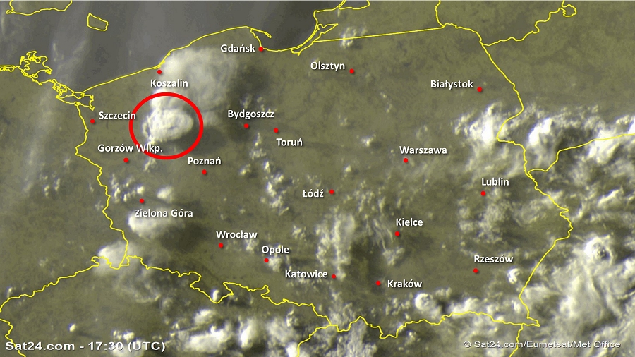 Zdjęcie satelitarne Polski w dniu 4 czerwca 2019 o godzinie 19:30. Dane: Sat24.com / Eumetsat.