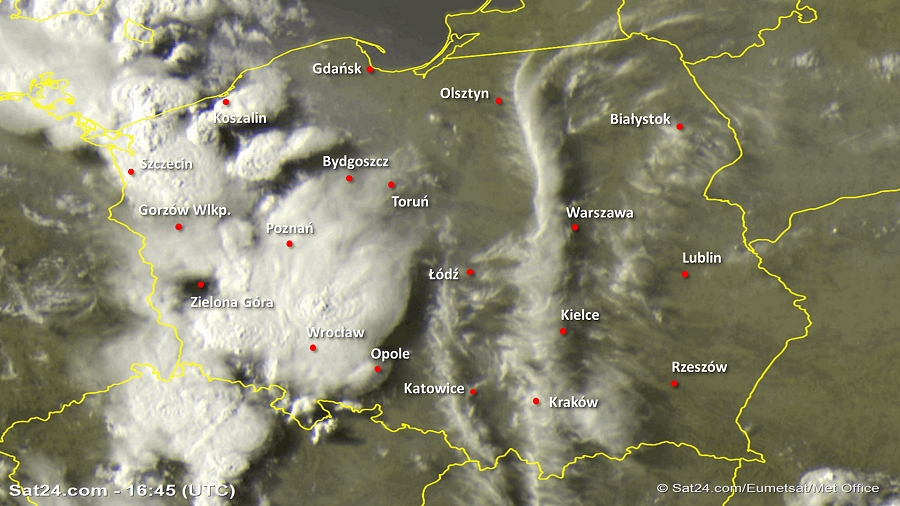 Zdjęcie satelitarne Polski w dniu 15 czerwca 2019 o godzinie 18:45. Dane: Sat24.com / Eumetsat.