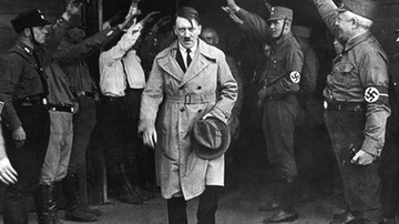 Bielizna i ubrania Hitlera i Goeringa sprzedane na aukcji. Większość kupili "tajemniczy mężczyźni z Argentyny"