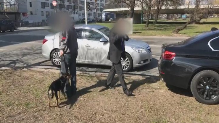 Policja sprawdzi drugiego kierowcę wiceministra Kownackiego. Tego, który zabrał go po kolizji