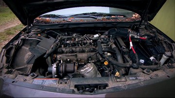 "Państwo w Państwie": Kupił uszkodzone auto. Handlarz umywa ręce