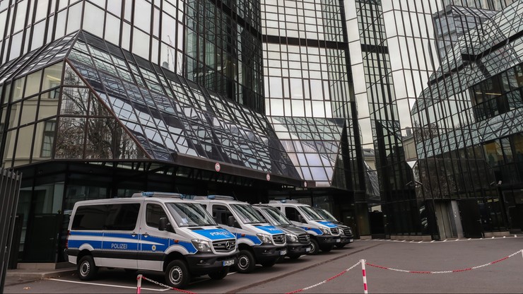 Policjanci przeszukali główną siedzibę Deutsche Bank. Śledztwo ma związek z Panama Papers
