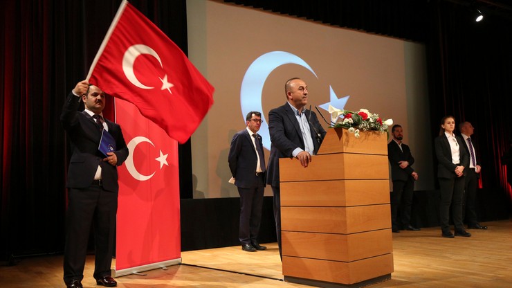 Tureckie MSZ: UE traktuje demokrację wybiórczo