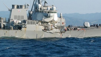 Amerykański niszczyciel zderzył się z japońskim statkiem