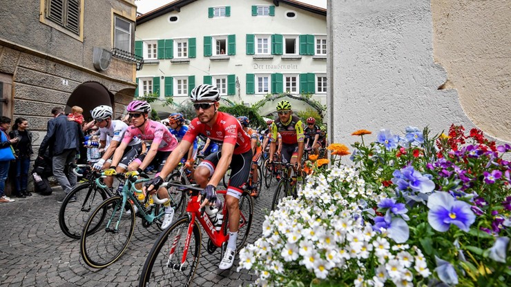 Giro d'Italia: 16. etap dla Valverde, Majka w czołówce