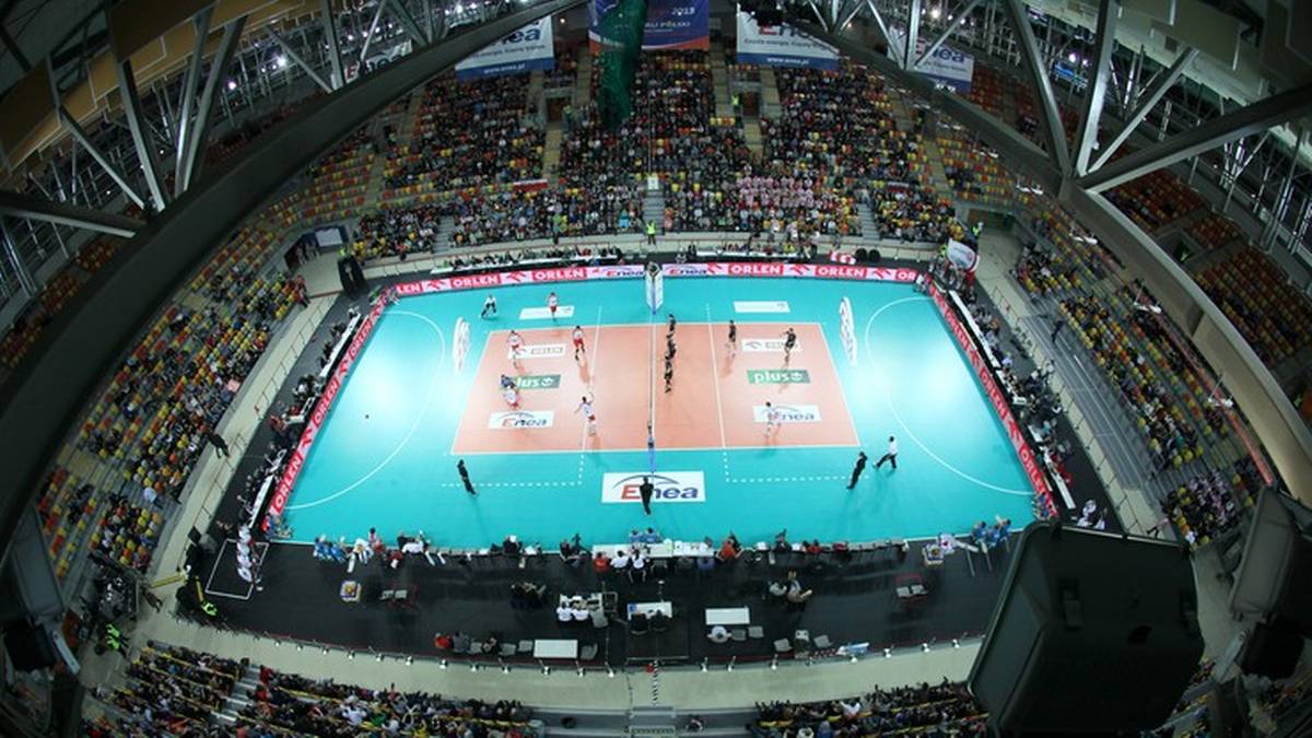 Częstochowa’s problems with the hall.  Volleyball legends thundered