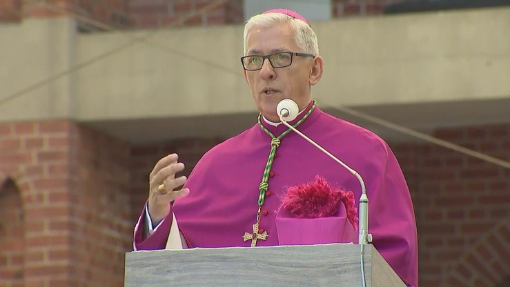 Arcybiskup apeluje do MEN: lekcje religii lub etyki powinny być obowiązkowe