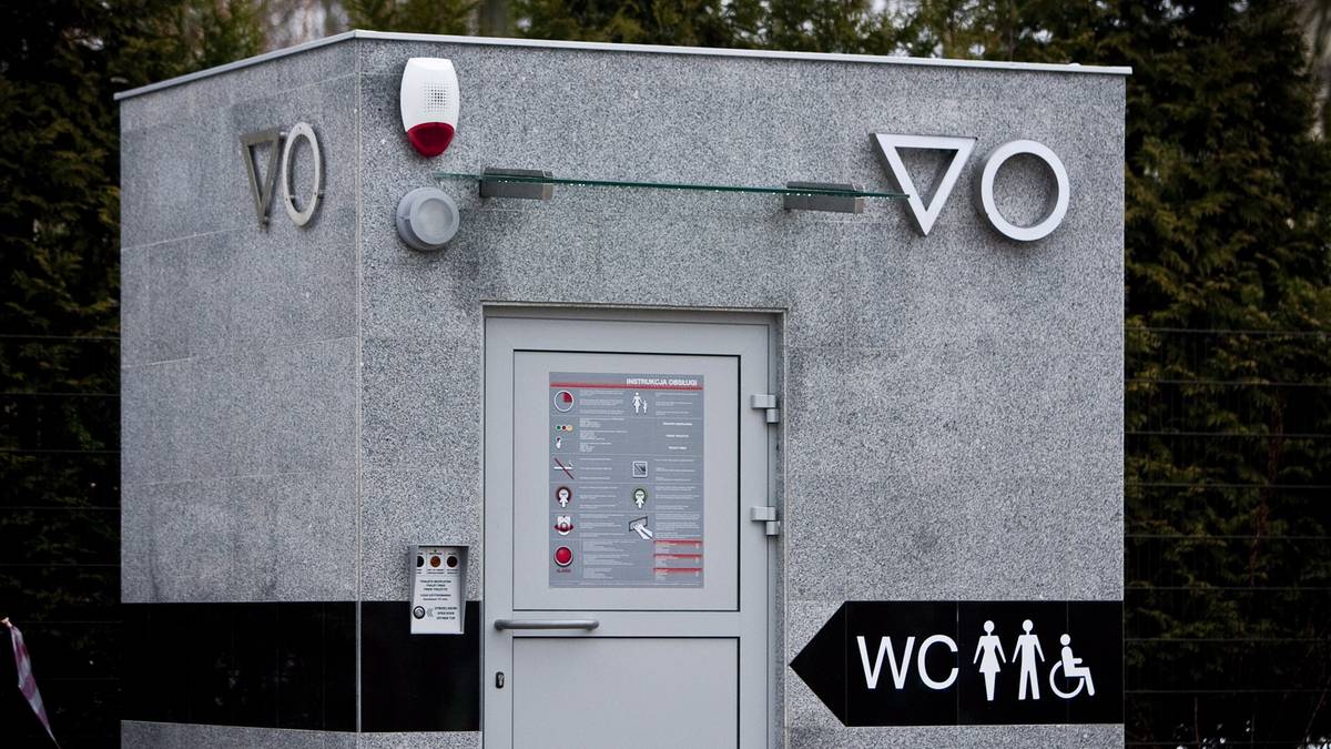 Zjedli hotelowy posiłek i się zaczęło... Fatalny incydent piłkarzy
