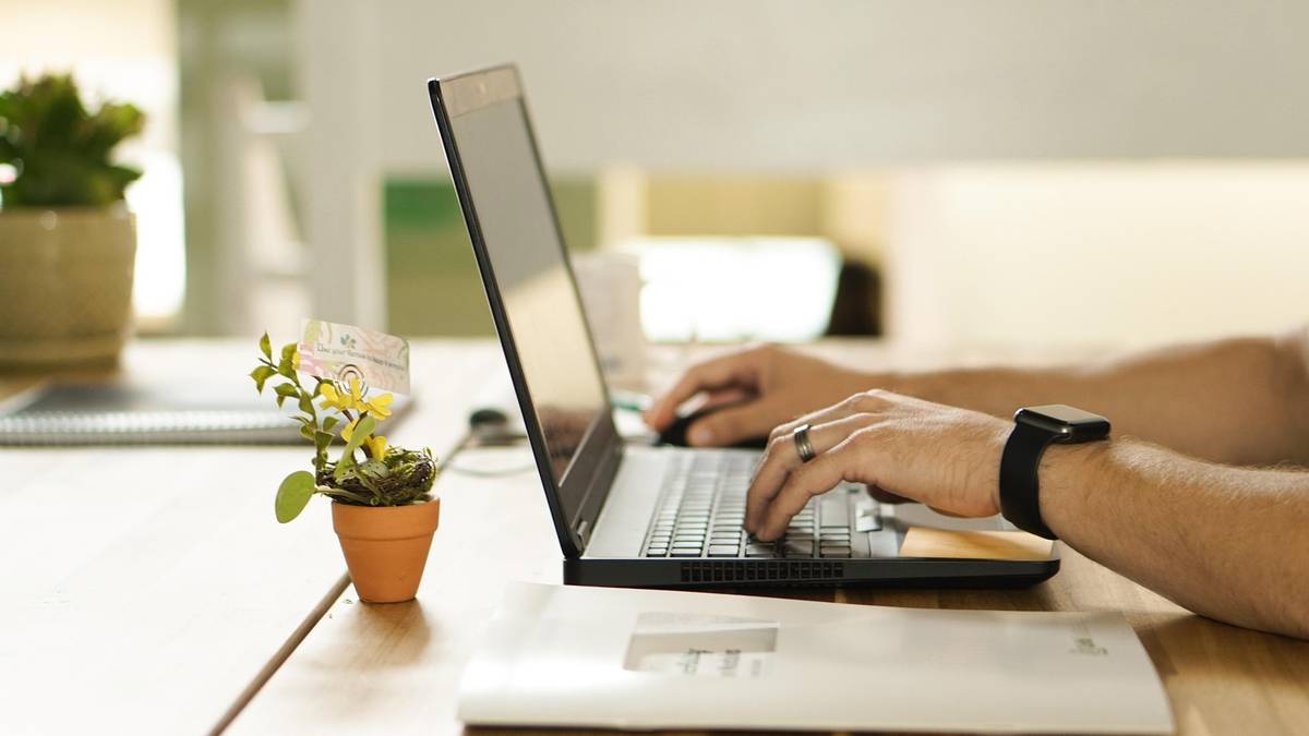 Domagają się dodatkowych dni wolnych za święta w niedzielę. Resort zareagował