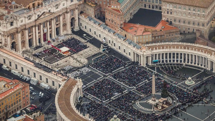 Nielegalne pamiątki Roku Świętego zalewają Rzym