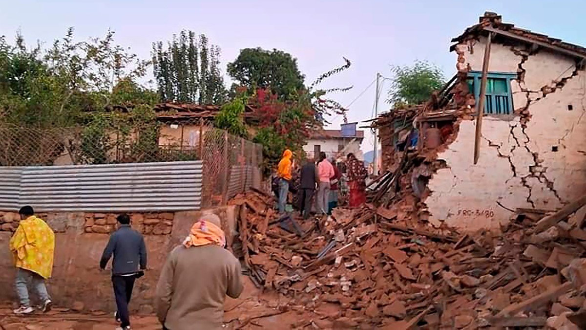 Trzęsienie ziemi w Nepalu. Rośnie liczba ofiar