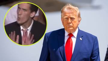 Bohater drugiego planu podczas przemówienia. Parodiował ruchy Donalda Trumpa