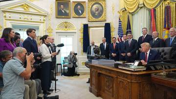 Trump myśli nad przebudową słynnego gabinetu. Chce, by były permanentne