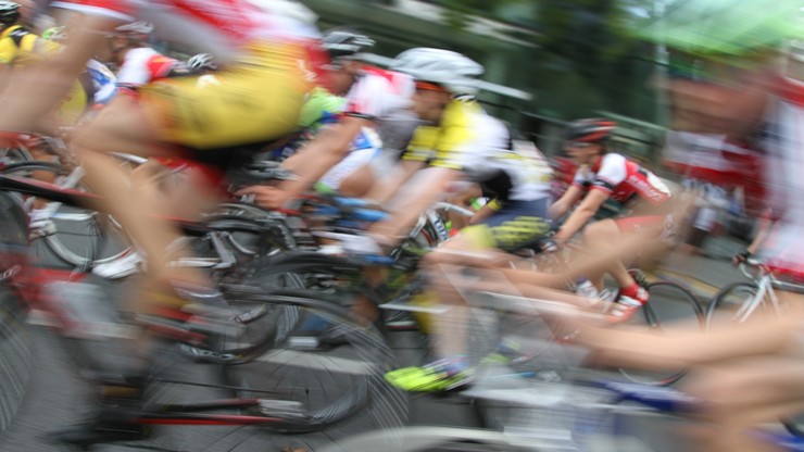 Wielka kraksa na trasie wyścigu w Luksemburgu. 35 kolarzy poszkodowanych