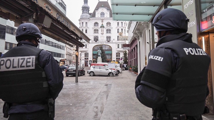 Policja o strzelaninie w Wiedniu: najpewniej chodziło o mafijne porachunki