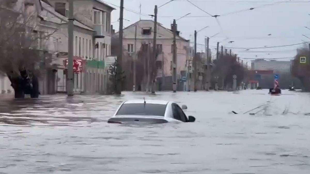 Powódź w Orenburgu w Rosji. Fot. X / Andrey Sizov.