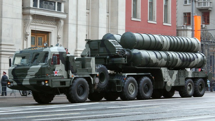 Media: Rosja rozmieściła na Krymie systemy rakietowe S-400