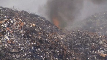 Pożar składowiska śmieci w Kartowicach. Drugi raz w tym roku