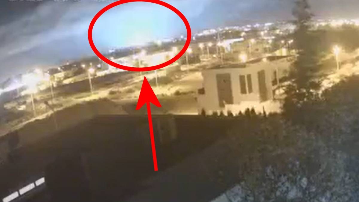 Tajemnicze światło podczas trzęsienia ziemi w Maroku. Fot. Twitter.