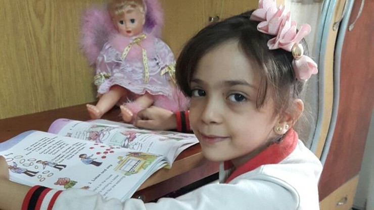 "Czytam, żeby zapomnieć o wojnie" - 7-latka twittuje z Aleppo