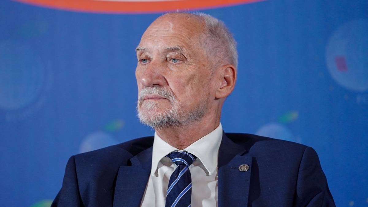 Antoni Macierewicz na rozpoczęciu roku. Jego słowa wywołały oburzenie