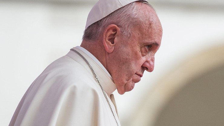 Pokutna pielgrzymka papieża do Kanady. Franciszek apeluje: Dołączcie z modlitwą