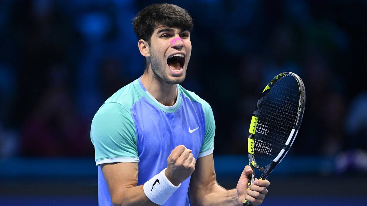 Alcaraz przedłużył swoje szanse na awans do półfinału ATP Finals