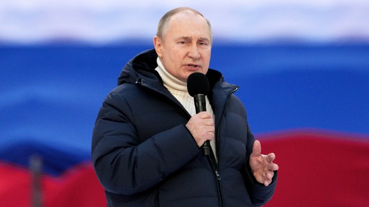 Włochy. Producent kurtki Putina odcina się od niego i pomaga Ukraińcom