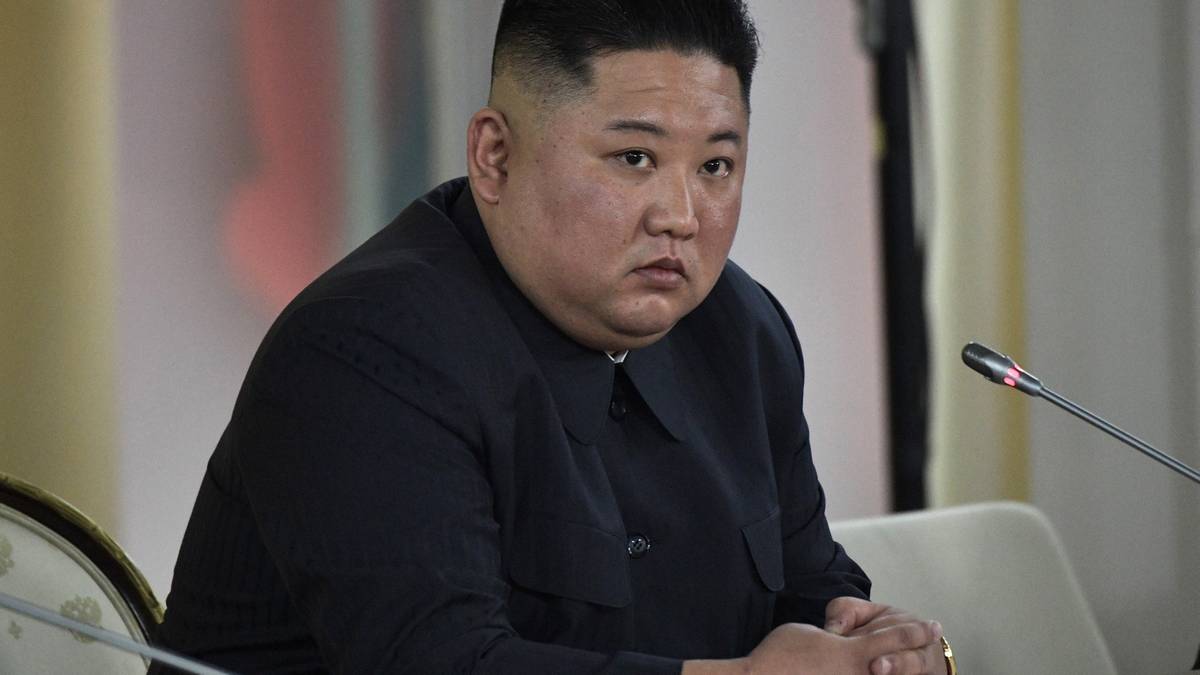 Korea Północna wystrzeliła "superduże" wyrzutnie rakiet. Stany Zjednoczone reagują