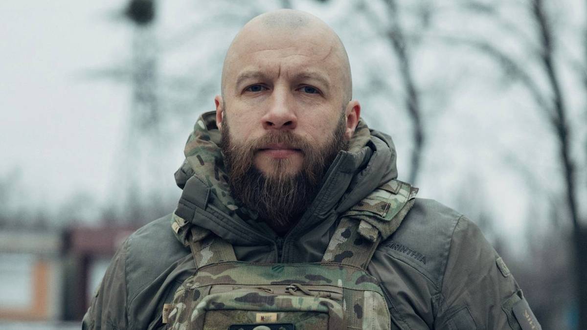 Maksym Żorin, były dowódca jednostki "AZOW", w kamizelce taktycznej