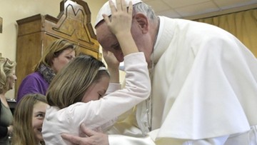 Nieoczekiwana wizyta papieża w ośrodku dla niewidomych