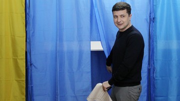 Exit poll: komik Wołodymyr Zełenski wygrał pierwszą turę wyborów prezydenckich na Ukrainie