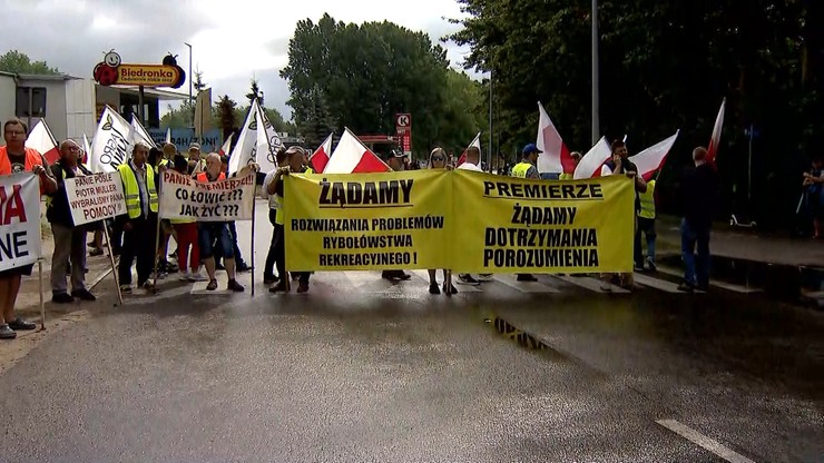 Władysławowo: protest rybaków rekreacyjnych i Agrounii. Zablokowali drogę