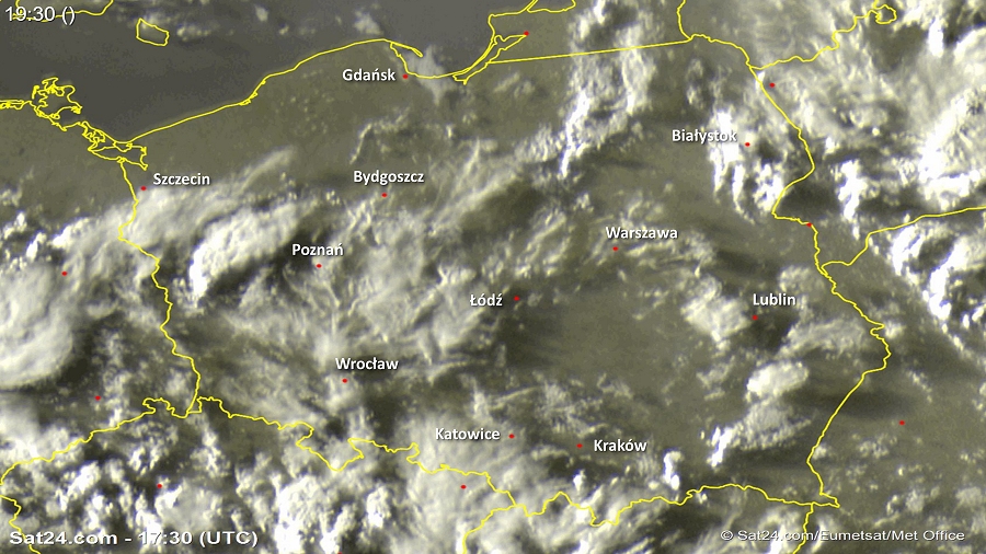 Zdjęcie satelitarne Polski w dniu 27 lipca 2018 o godzinie 19:30. Dane: Sat24.com / Eumetsat.