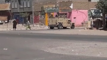 Talibowie przejmują miasta. Apel o zaniechanie przemocy