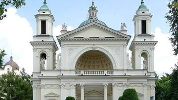 Niewybuch znaleziony na poddaszu kościoła. Akcja służb w Warszawie